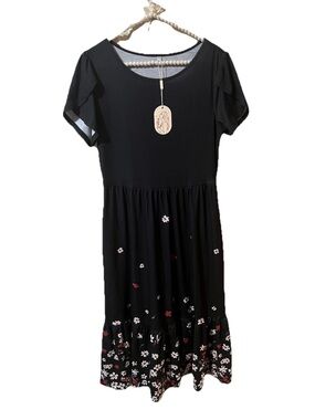Women's Floral Black Midi Short Sleeve Pullover Dress Size Small  NWT
